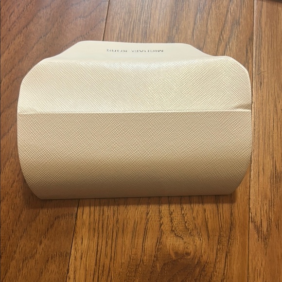 Michael Kors Beige Sunglasses Case - Picture 3 of 3